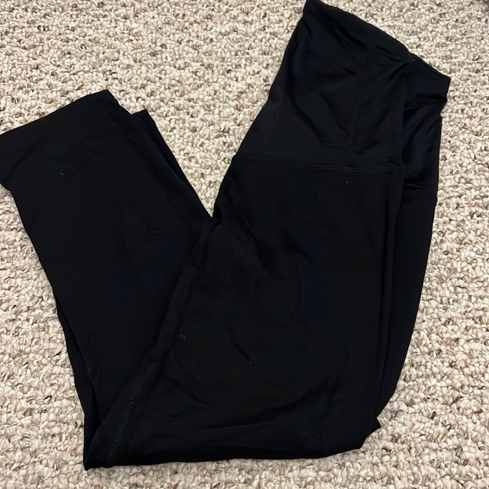 Bella Maternity XS capri leggings